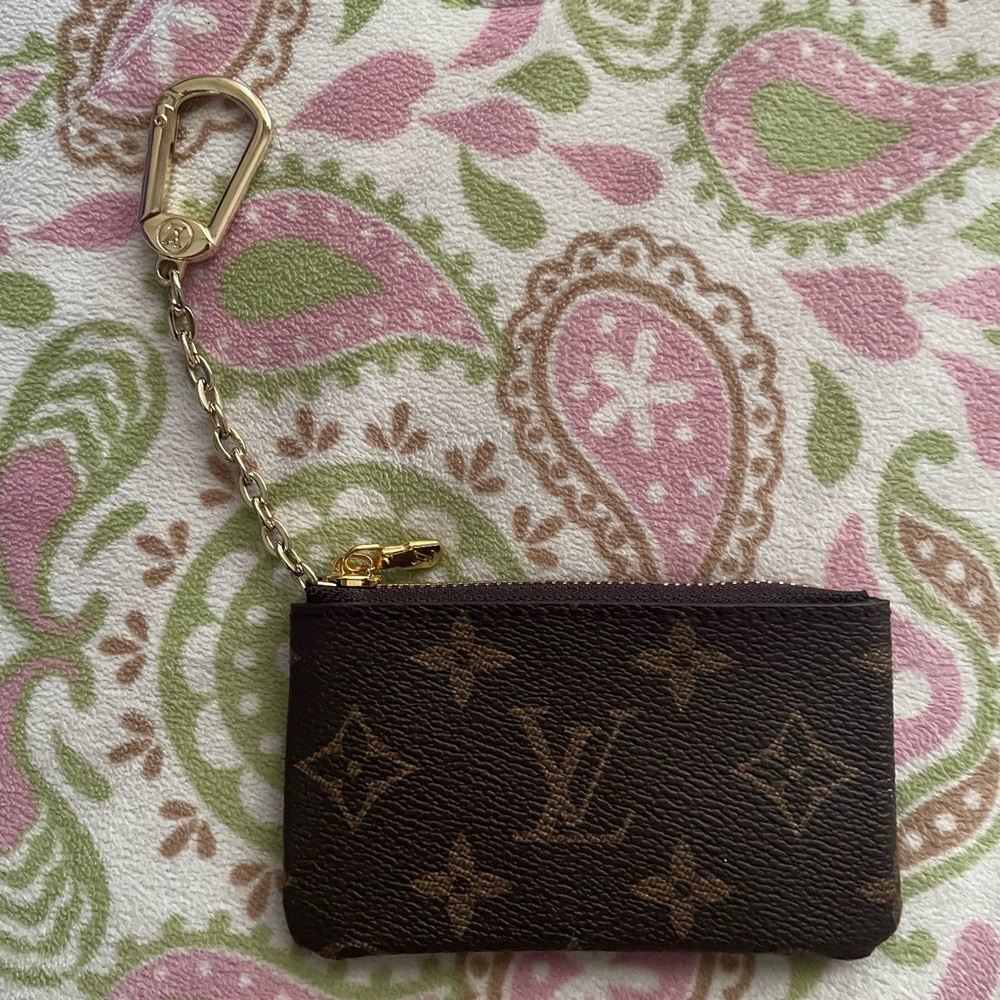 Coin pouch